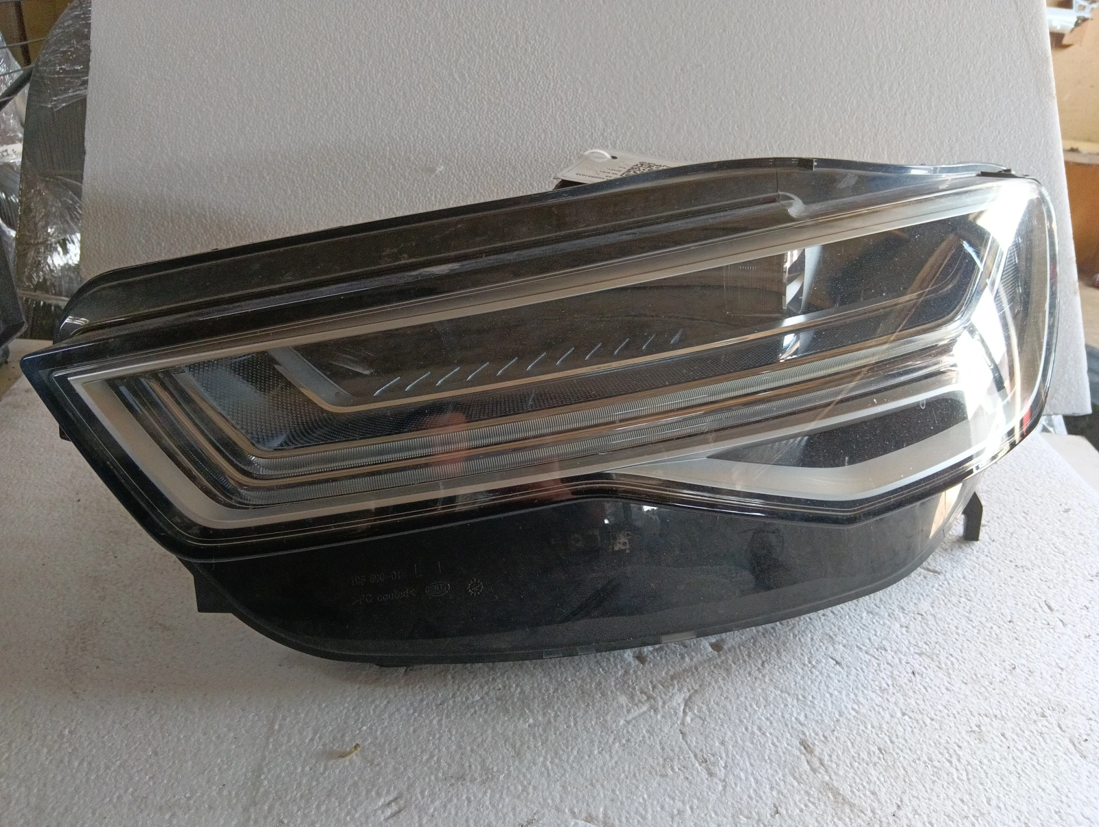 фар ляв МАТРИЧЕН 4G0941035 БЕЗ МОДУЛИ Audi A6