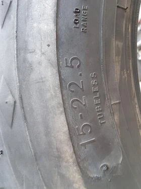 Гуми, снимка 2