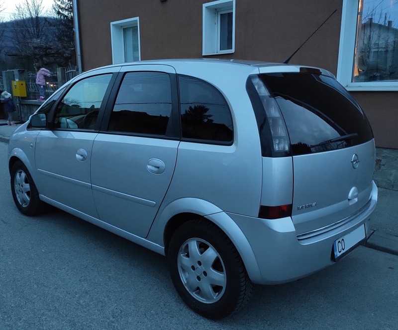 Opel Meriva 1.6i 105 к.с. газ регистрация, снимка 8 - Автомобили и джипове - 46024808