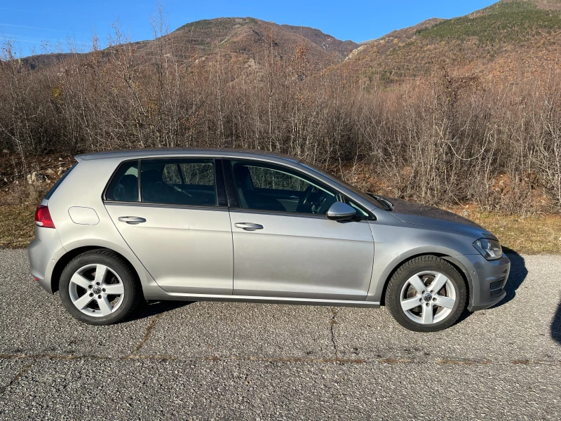 VW Golf 1.6 TDI, снимка 2 - Автомобили и джипове - 48092516