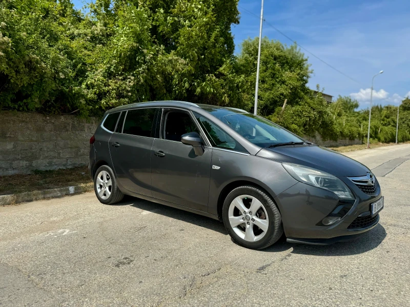 Opel Zafira Tourer  Бензин/Метан фабричен, снимка 2 - Автомобили и джипове - 47029878