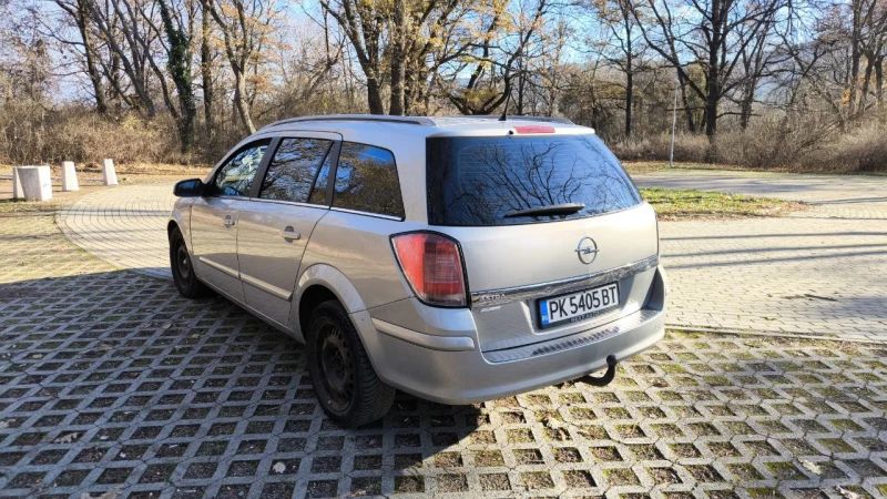 Opel Astra 1.7 CDTI, снимка 3 - Автомобили и джипове - 48152546