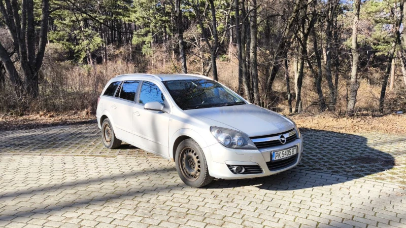 Opel Astra 1.7 CDTI, снимка 1 - Автомобили и джипове - 48152546