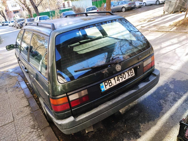 VW Passat 1.9 TD, снимка 3 - Автомобили и джипове - 48376549