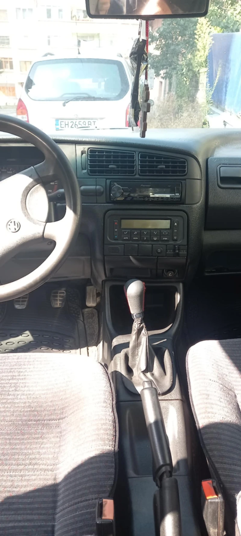 VW Golf 3  1.8, снимка 8 - Автомобили и джипове - 52041482