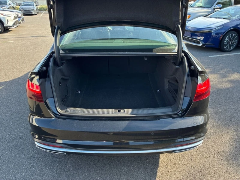 Audi A4 * Komfort * CARFAX * БЕЗ ПЪРВОНАЧАЛНА ВНОСКА, снимка 13 - Автомобили и джипове - 52786684