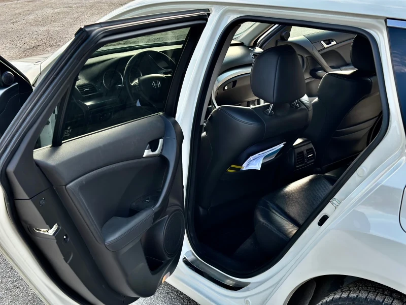 Honda Accord 8 2.4 Executive, снимка 9 - Автомобили и джипове - 53048900