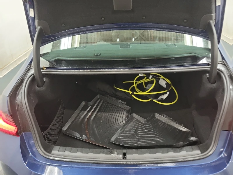 BMW 330 e* CARFAX * БЕЗ ПЪРВОНАЧАЛНА ВНОСКА, снимка 11 - Автомобили и джипове - 53089287