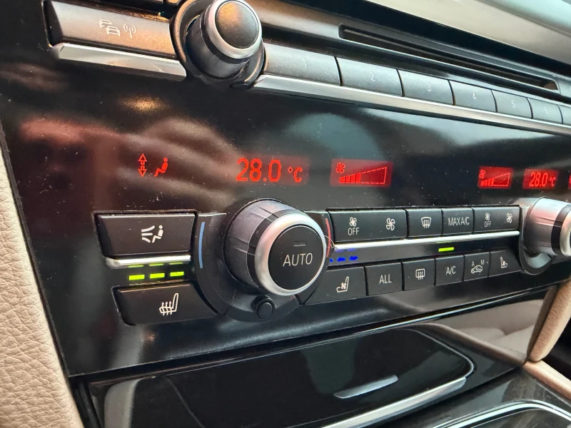 BMW 730 xD* Face* БАРТЕР* LED, снимка 11 - Автомобили и джипове - 53419293