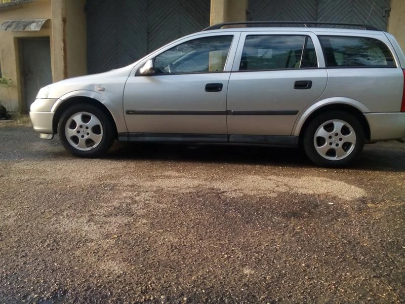 Opel Astra 1,2, снимка 2 - Автомобили и джипове - 47287820