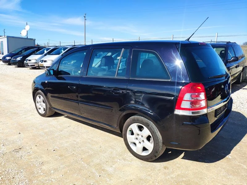 Opel Zafira 1.9CDTI, снимка 4 - Автомобили и джипове - 35935115