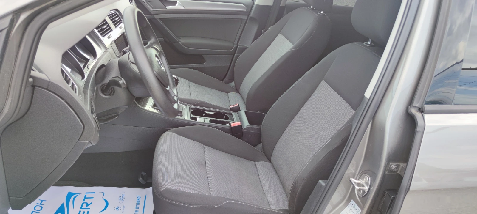 VW Golf 1.6TDI , снимка 13 - Автомобили и джипове - 48233974