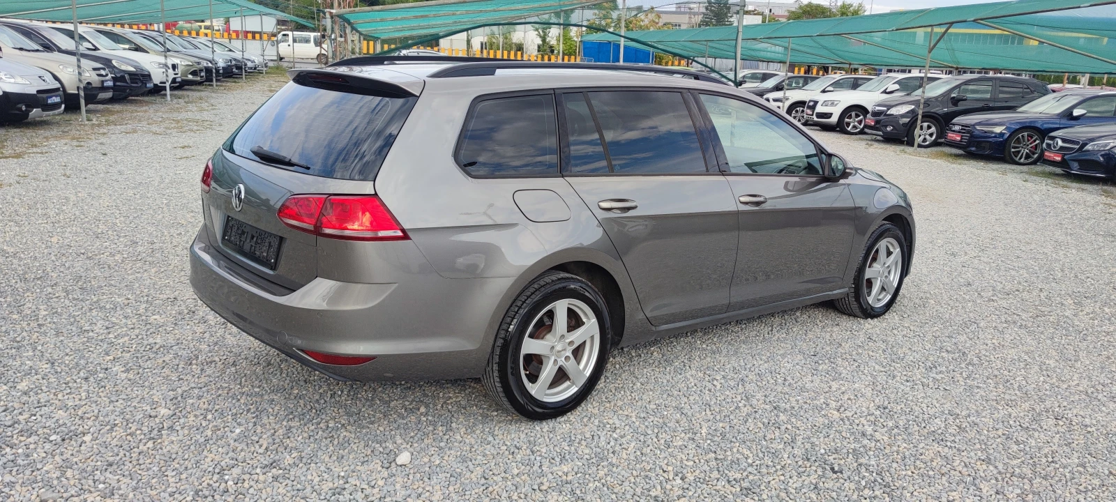 VW Golf 1.6TDI , снимка 4 - Автомобили и джипове - 48233974