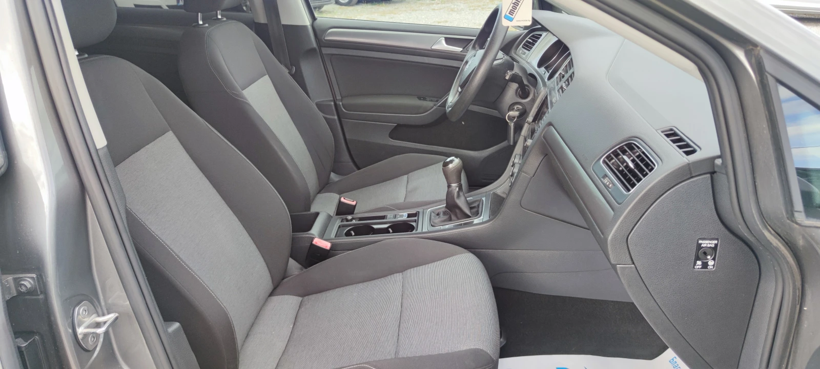 VW Golf 1.6TDI , снимка 9 - Автомобили и джипове - 48233974