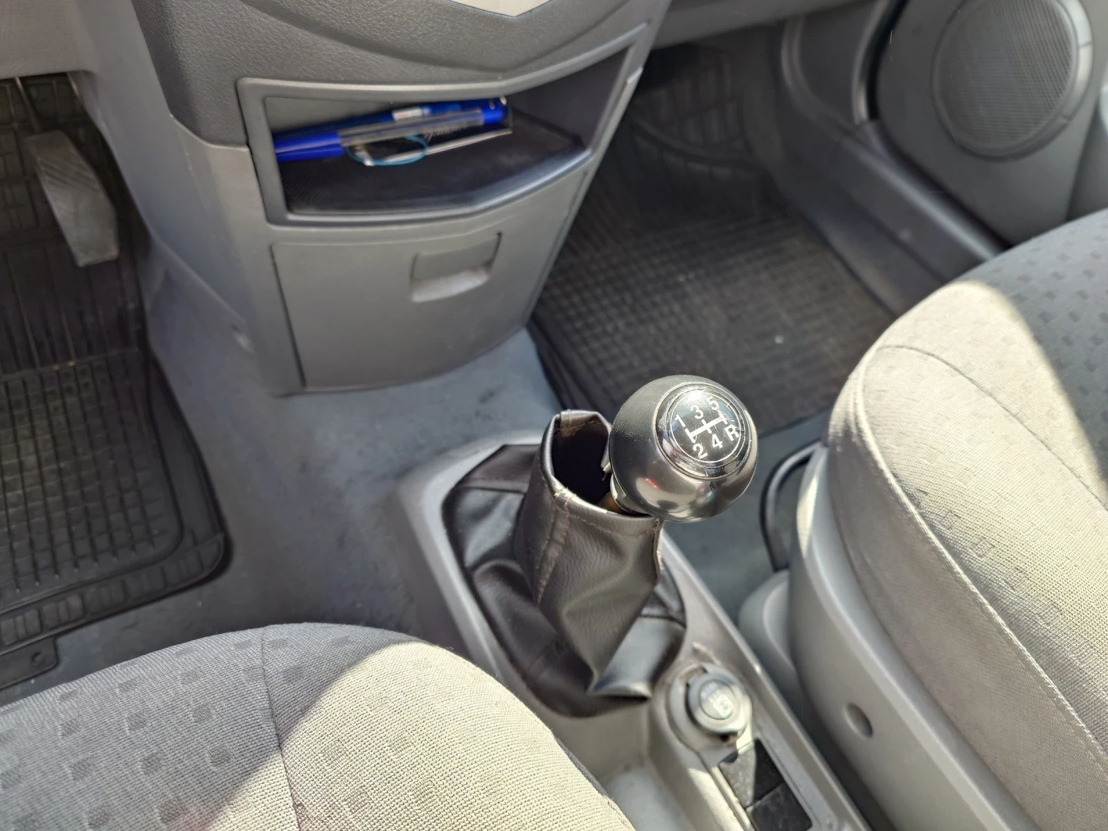 Kia Carens 2.0 CRDI - изображение 8