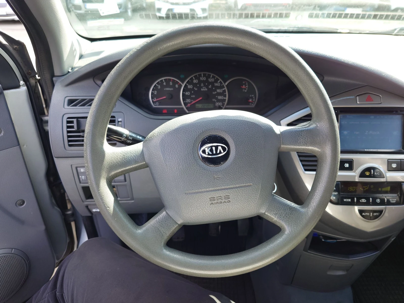 Kia Carens 2.0 CRDI - изображение 10