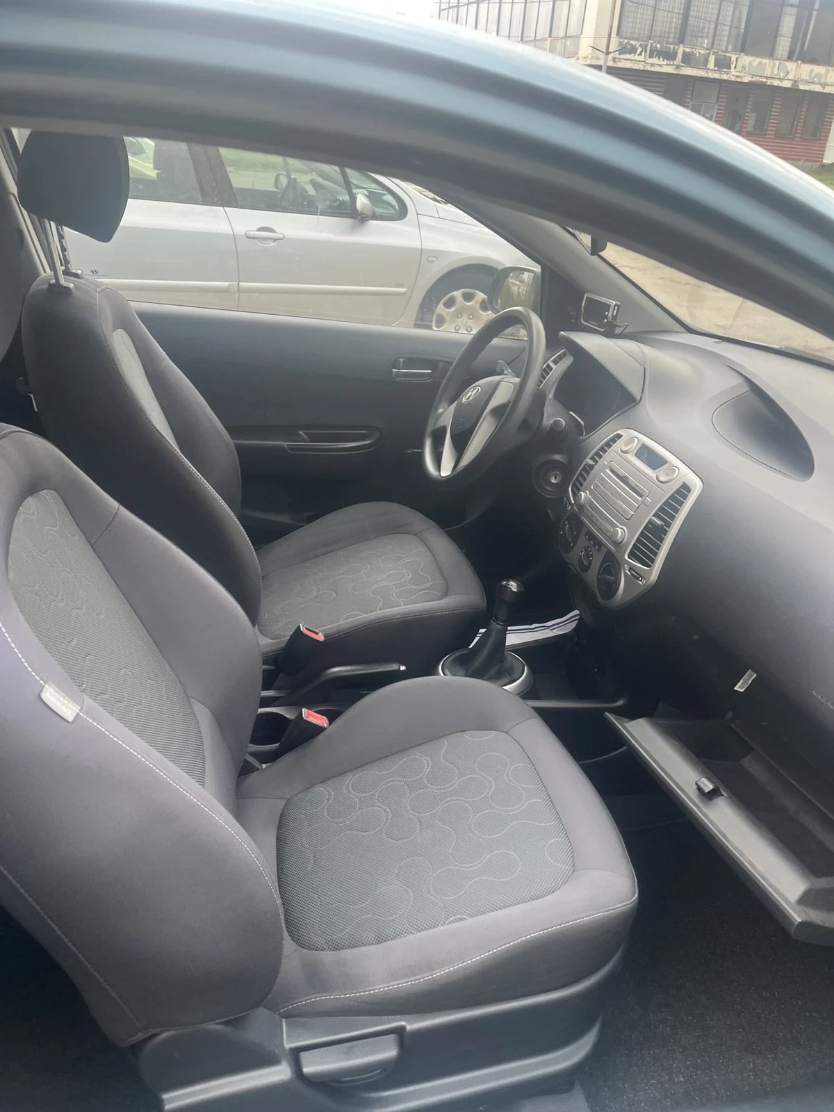 Hyundai I20 1.3i - изображение 7