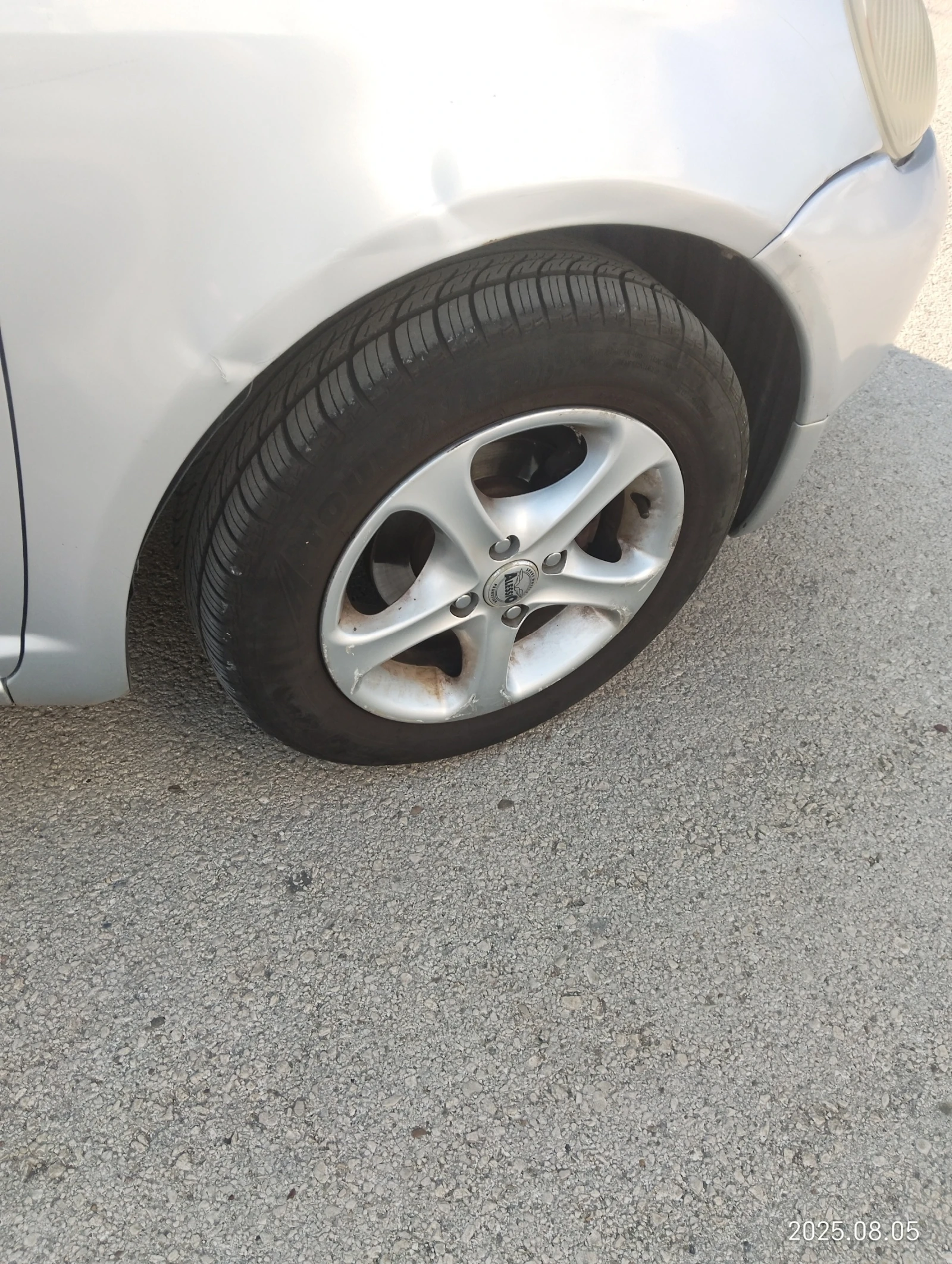 Toyota Yaris  - изображение 8