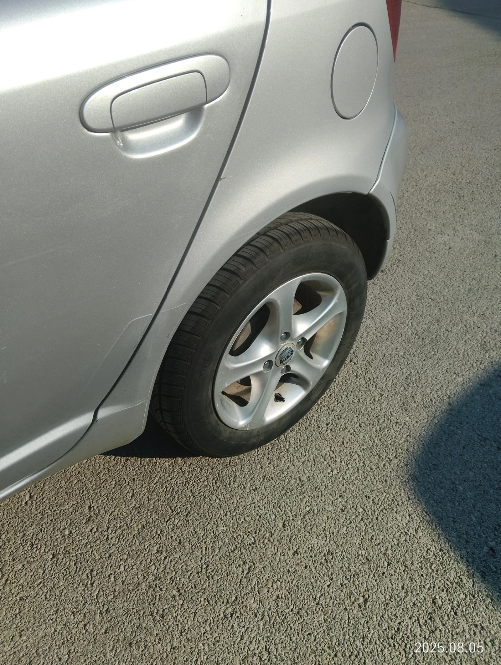 Toyota Yaris  - изображение 9
