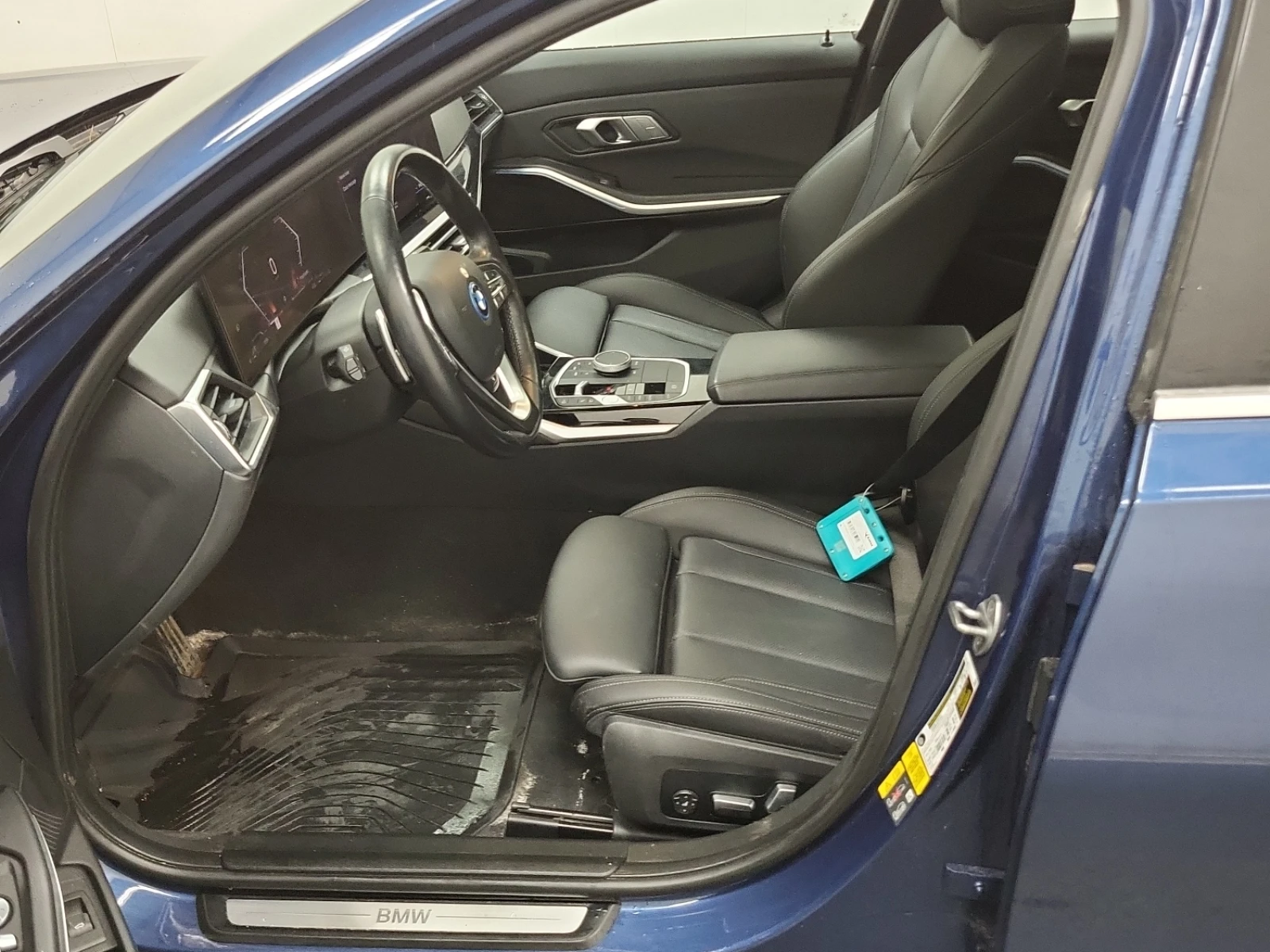 BMW 330 e* CARFAX * БЕЗ ПЪРВОНАЧАЛНА ВНОСКА - изображение 6