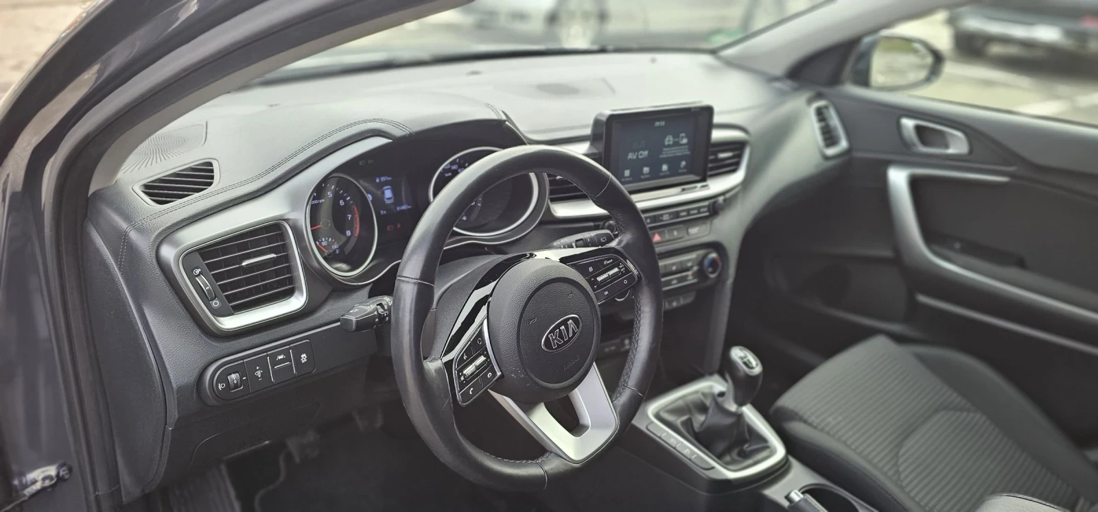 Kia Ceed 1.4 ������ ������ 91212����������  | Mobile.bg � ����������� 12