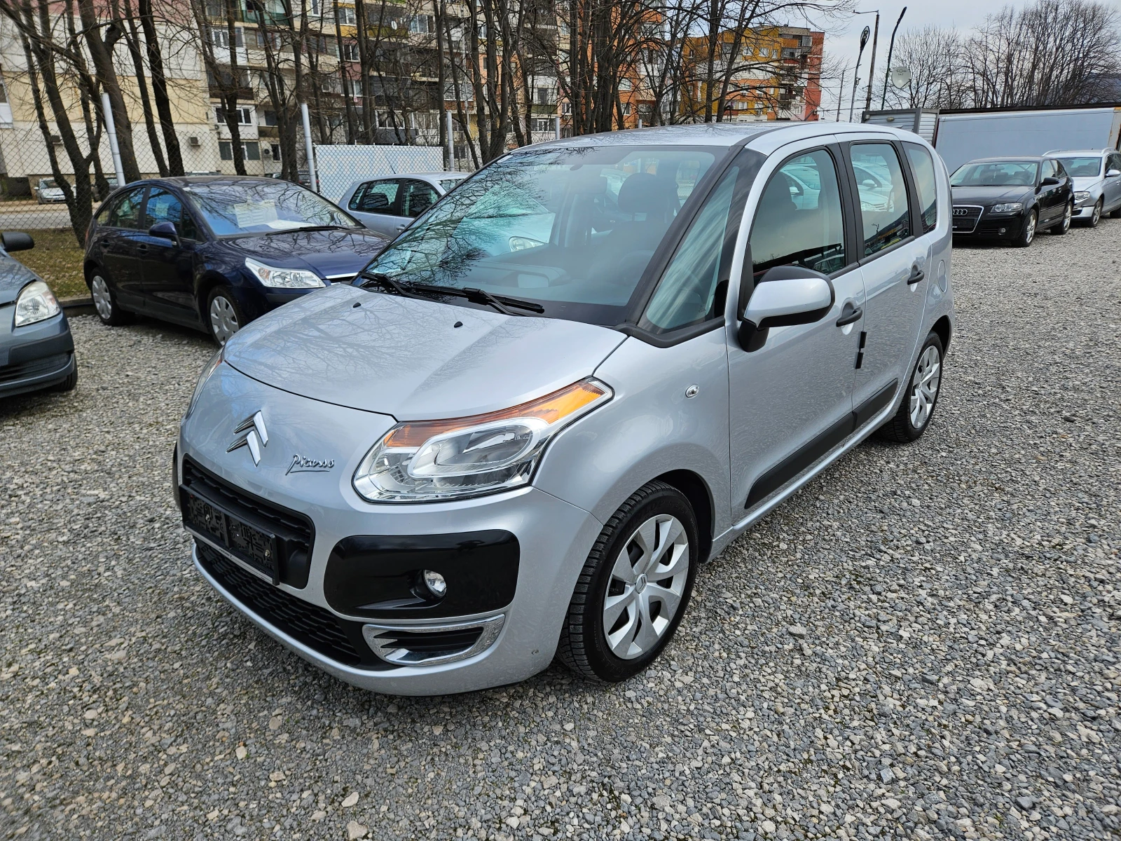 Citroen C3 Picasso 1.6 HDI 90кс., снимка 7 - Автомобили и джипове - 53725063