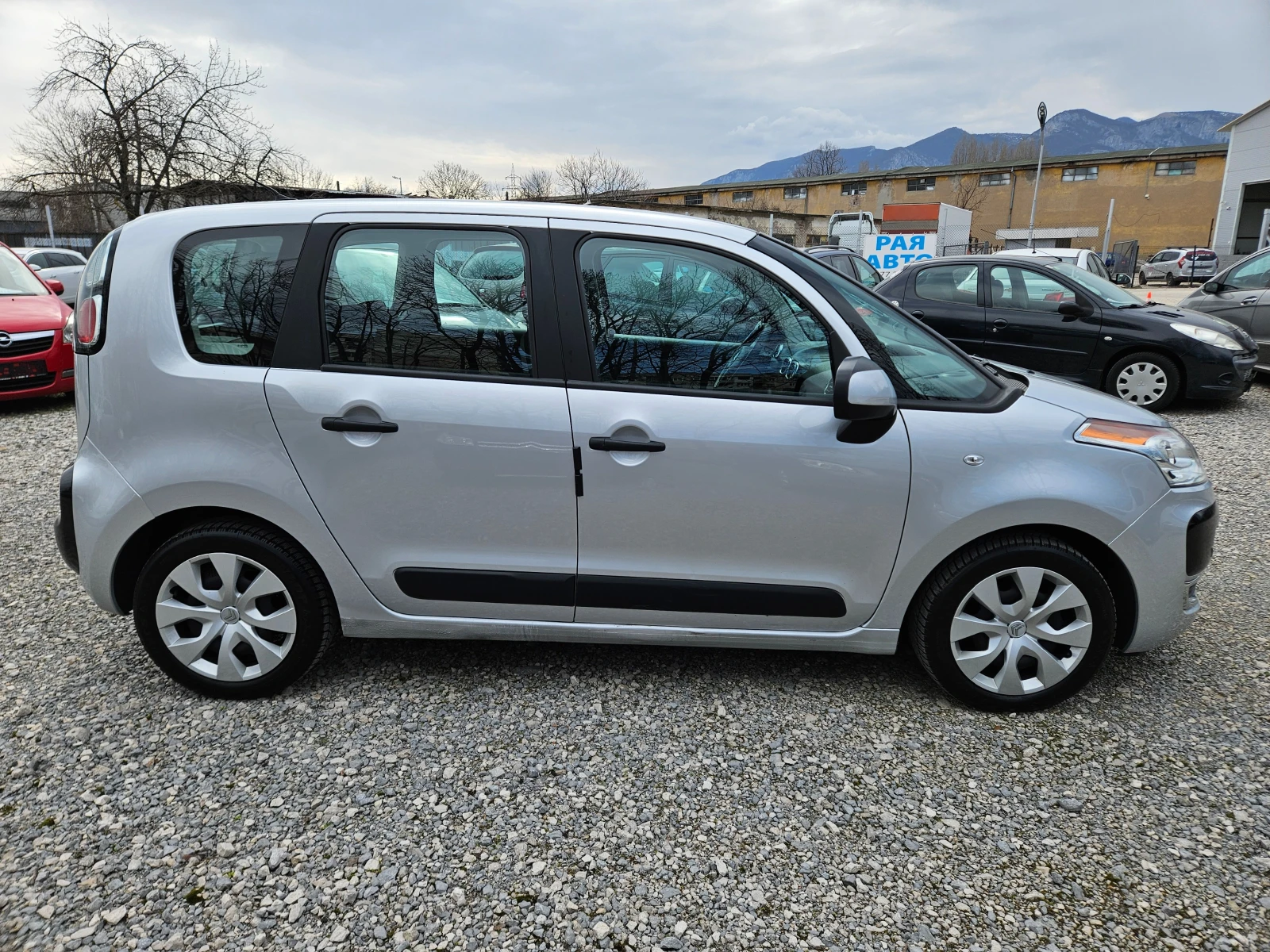 Citroen C3 Picasso 1.6 HDI 90кс., снимка 2 - Автомобили и джипове - 53725063