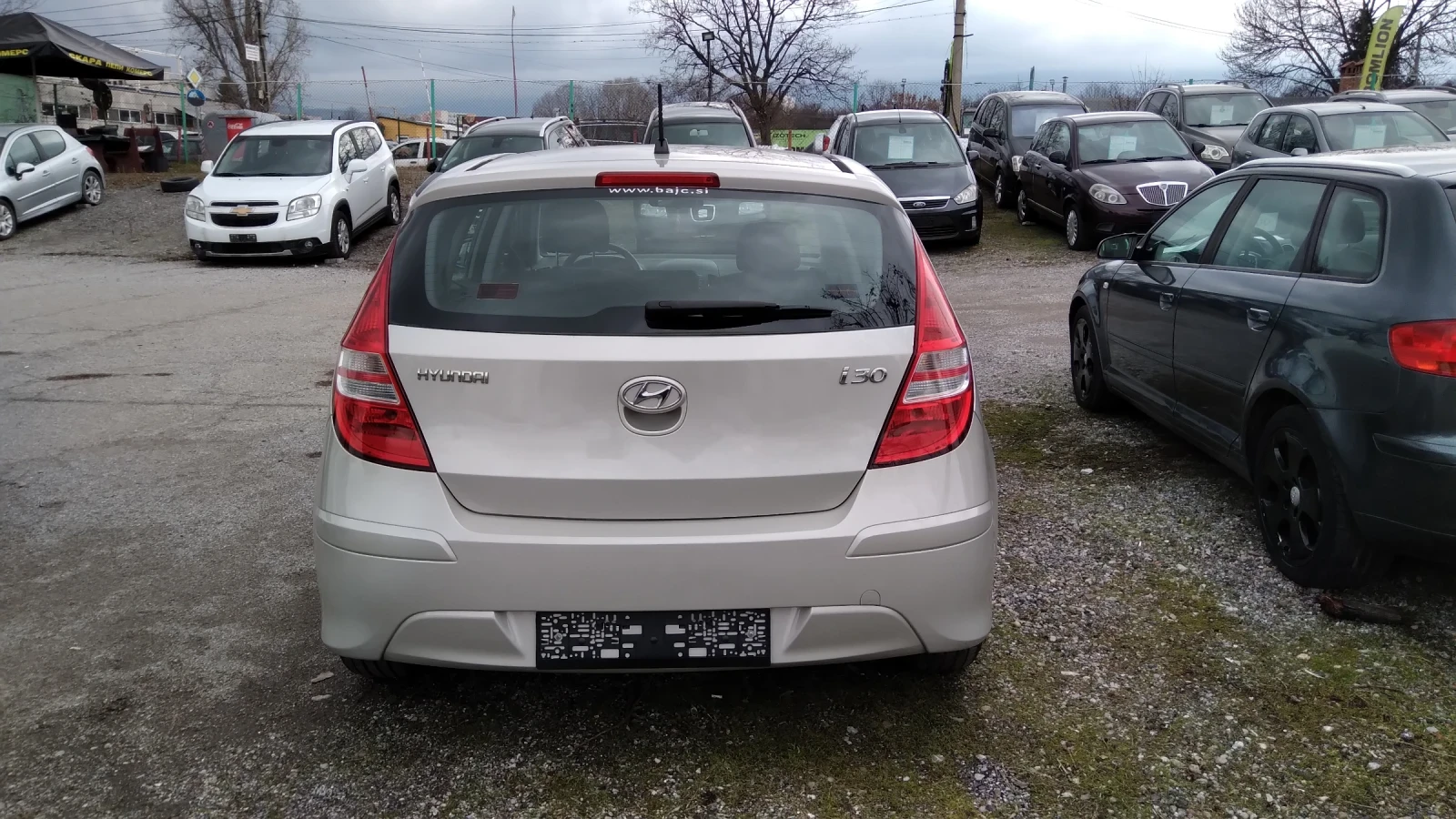 Hyundai I30 1.4i  109кс.Перфектен, снимка 6 - Автомобили и джипове - 53739652