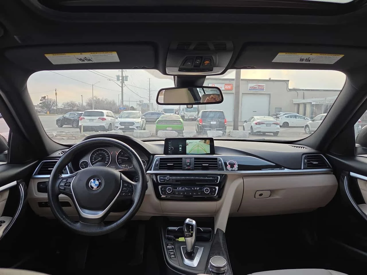 BMW 330 * 330i xDrive * CARFAX * ЦЕНА ДО БГ, снимка 16 - Автомобили и джипове - 53950978