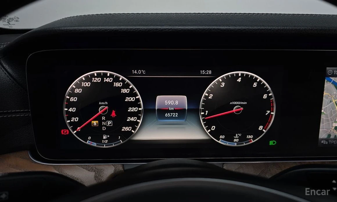 Mercedes-Benz E 300, снимка 8 - Автомобили и джипове - 54065534