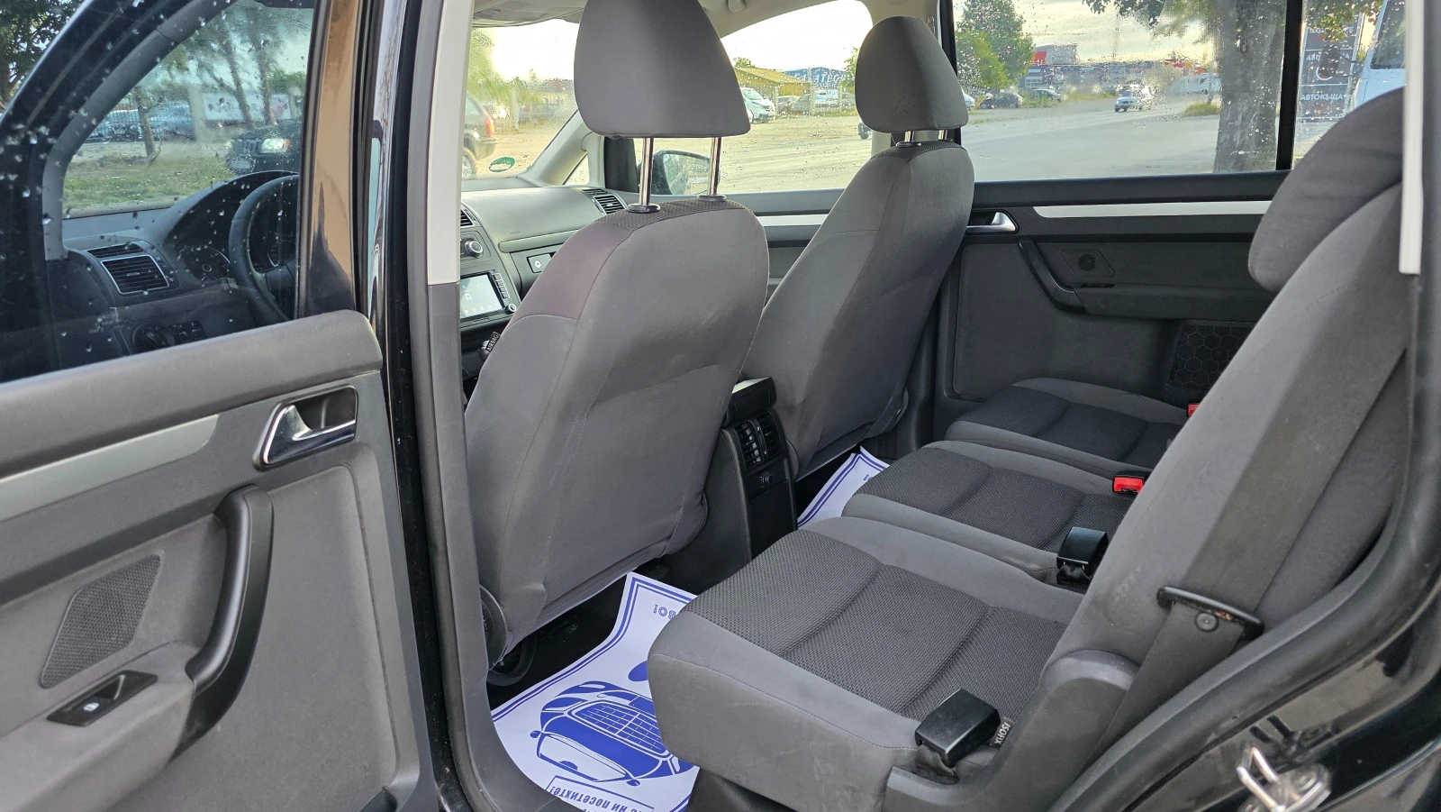 VW Touran УНИКАТ/NAVI, снимка 7 - Автомобили и джипове - 55514002