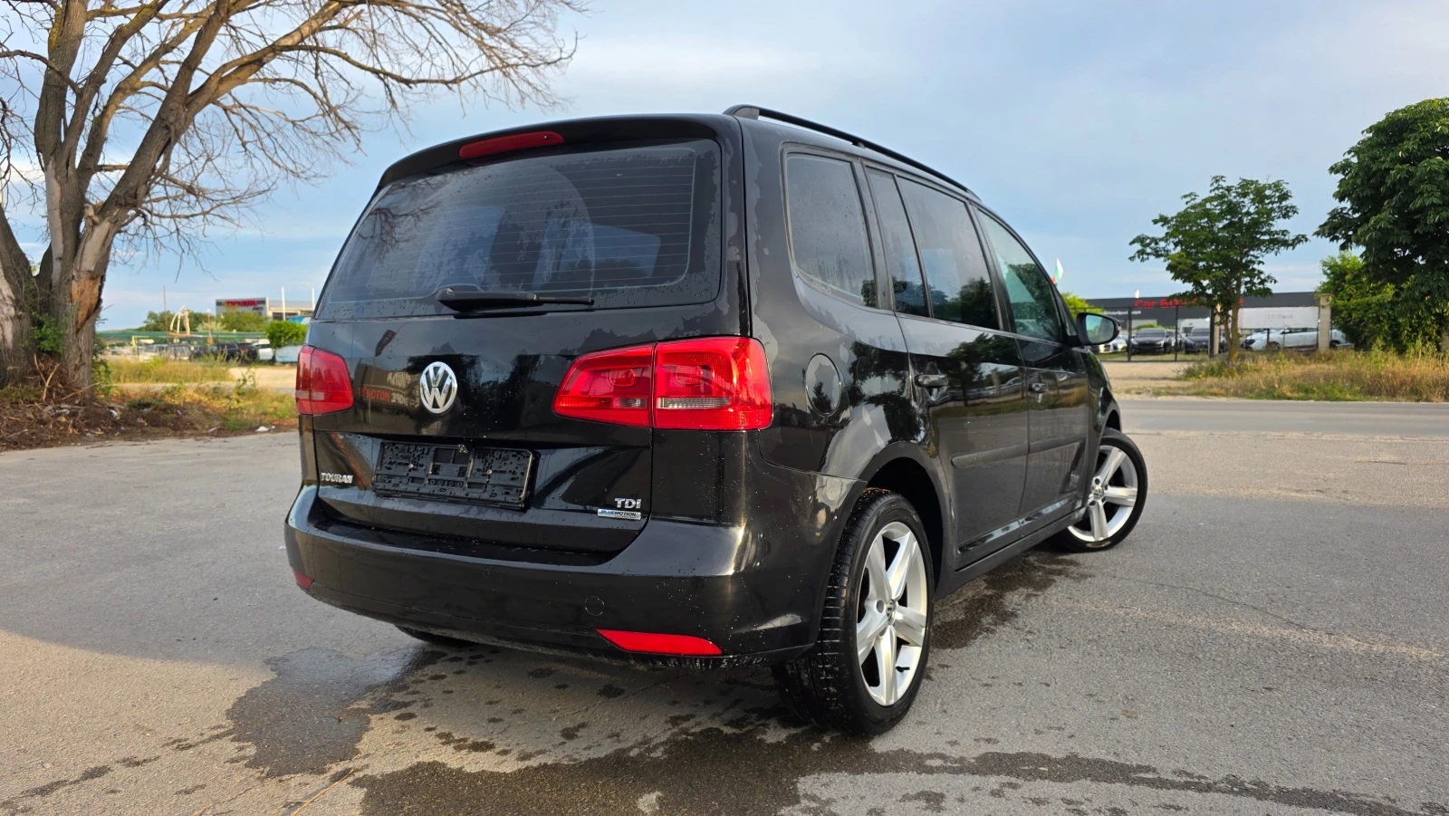 VW Touran УНИКАТ/NAVI, снимка 4 - Автомобили и джипове - 55514002