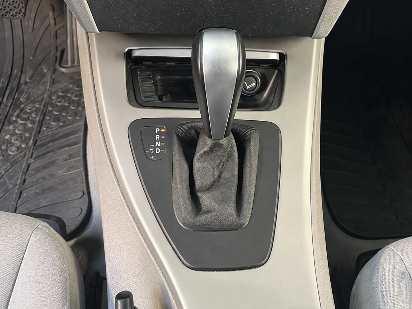 BMW 320 Automatic , Navi, снимка 11 - Автомобили и джипове - 55527501