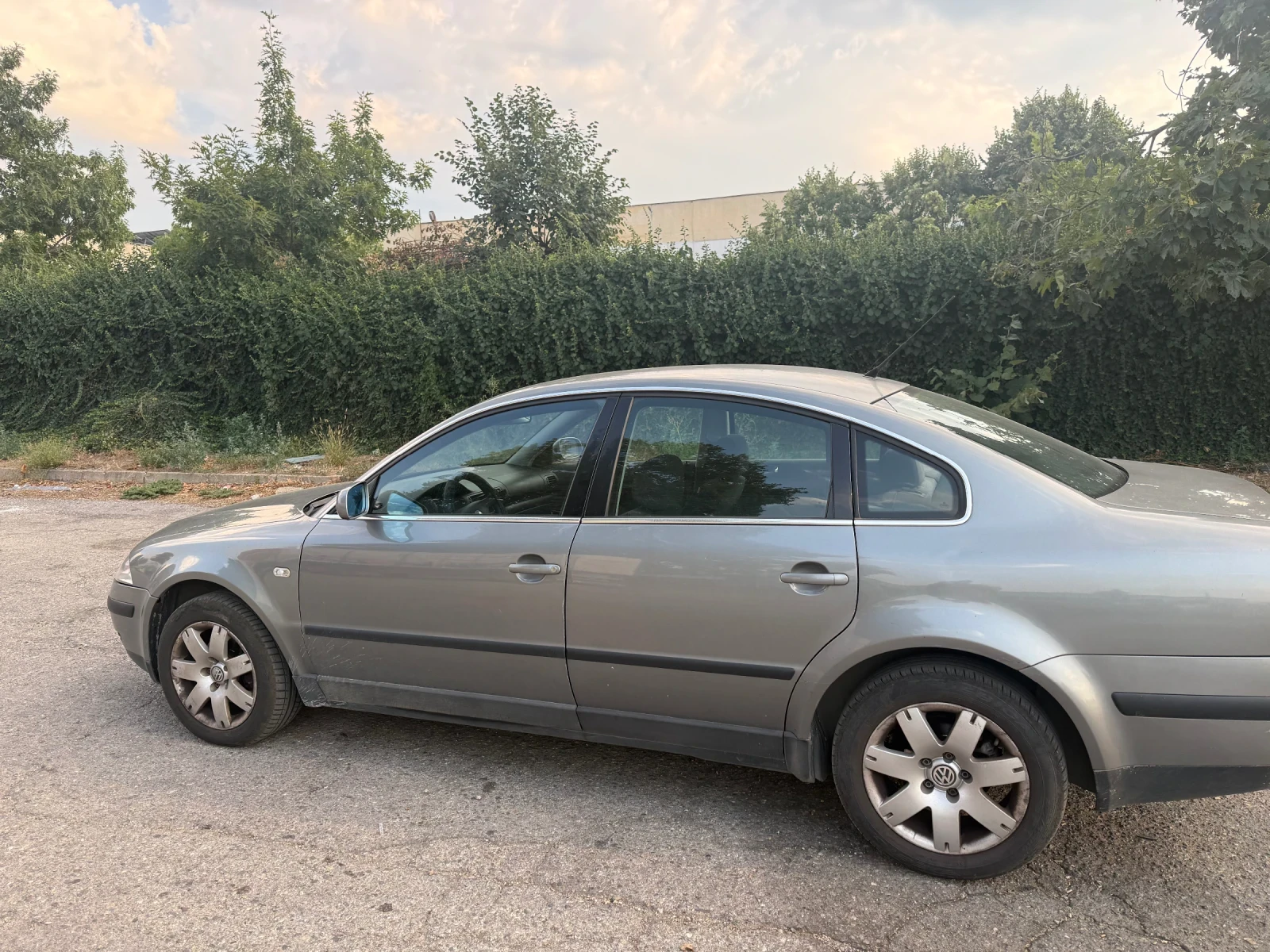 VW Passat, снимка 5 - Автомобили и джипове - 55709680