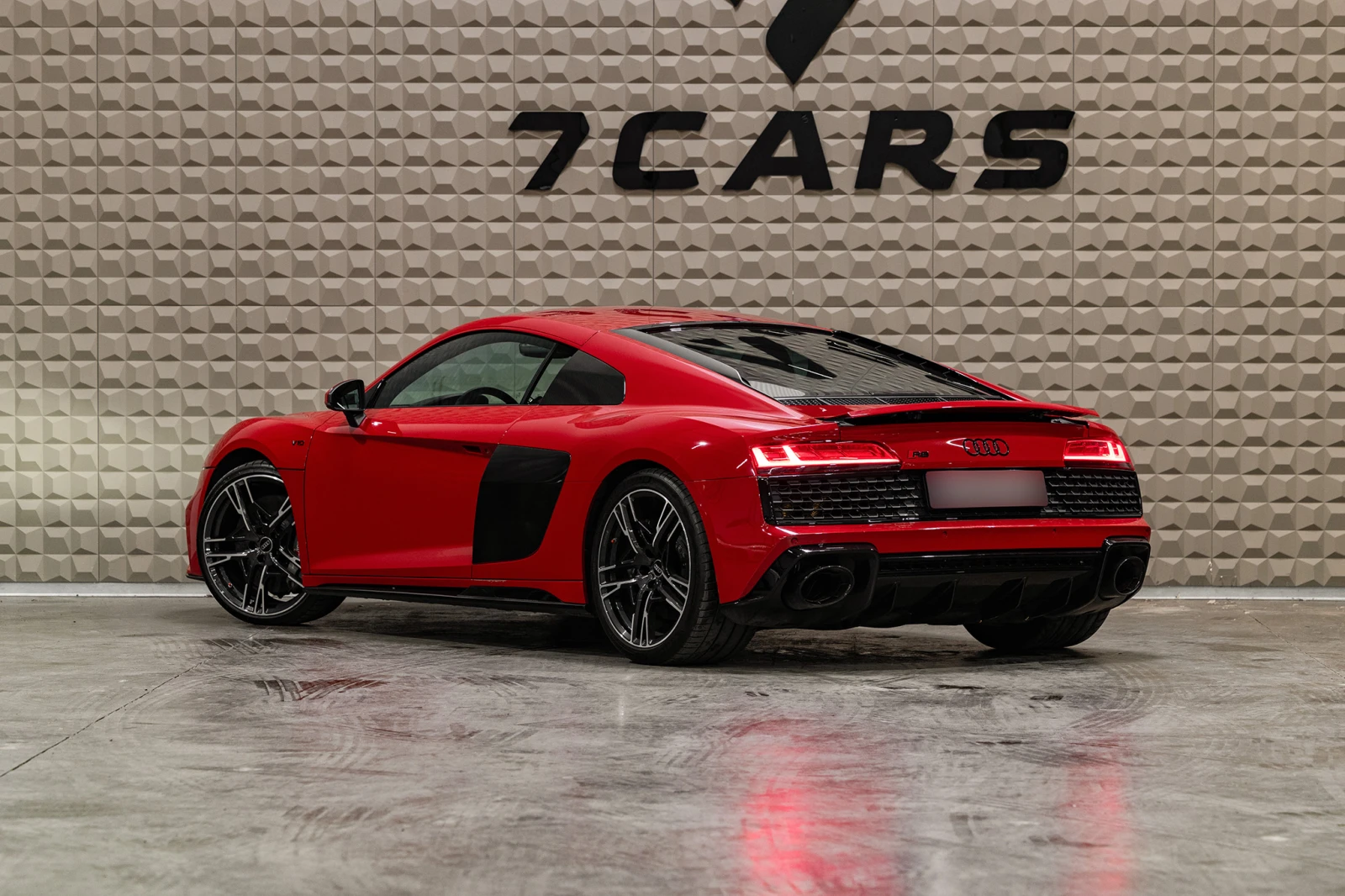 Audi R8 Coupe V10| RWD| Performance| 7Cars| Гаранция, снимка 4 - Автомобили и джипове - 56017651