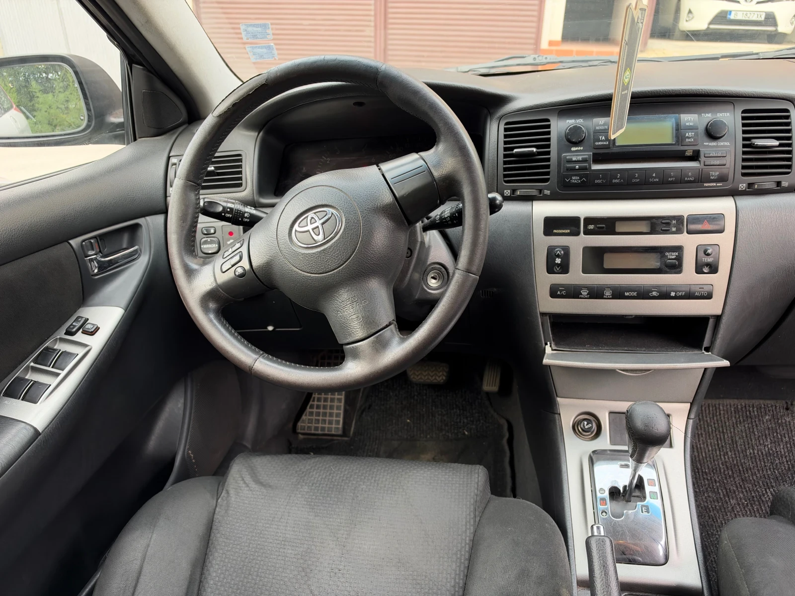 Toyota Corolla 1.4 d4d, снимка 15 - Автомобили и джипове - 56232433