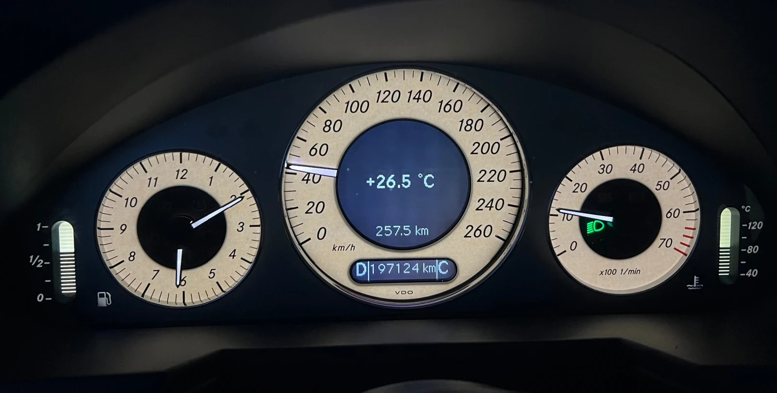 Mercedes-Benz E 200 COMPRESSOR , снимка 6 - Автомобили и джипове - 56549209