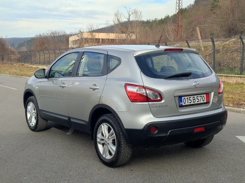 Nissan Qashqai 2.0i 4X4  НАВИ ШВЕЙЦАРИЯ , снимка 7 - Автомобили и джипове - 48417702