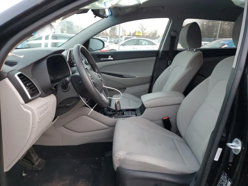 Hyundai Tucson, снимка 7 - Автомобили и джипове - 48815229