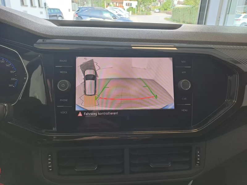 VW T-Cross STYLE/150HP/DSG/AHK/NAVI/CAM/LED/351gpr, снимка 8 - Автомобили и джипове - 51769787