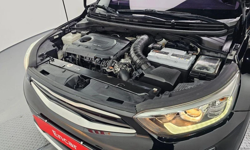 Kia Stonic Diesel 1.6 Trendy * НАЙ-ДОБРА ЦЕНА В БЪЛГАРИЯ* , снимка 6 - Автомобили и джипове - 52112135