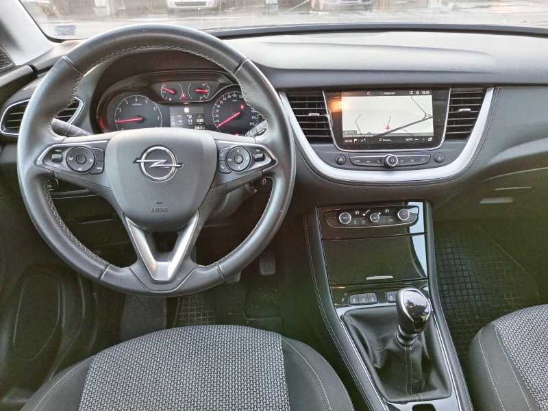 Opel Grandland X, снимка 6 - Автомобили и джипове - 52631872