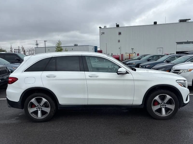 Mercedes-Benz GLC 300 * 4MATIC * ПОДГРЕВ * ПАМЕТ * PANO, снимка 4 - Автомобили и джипове - 54812327