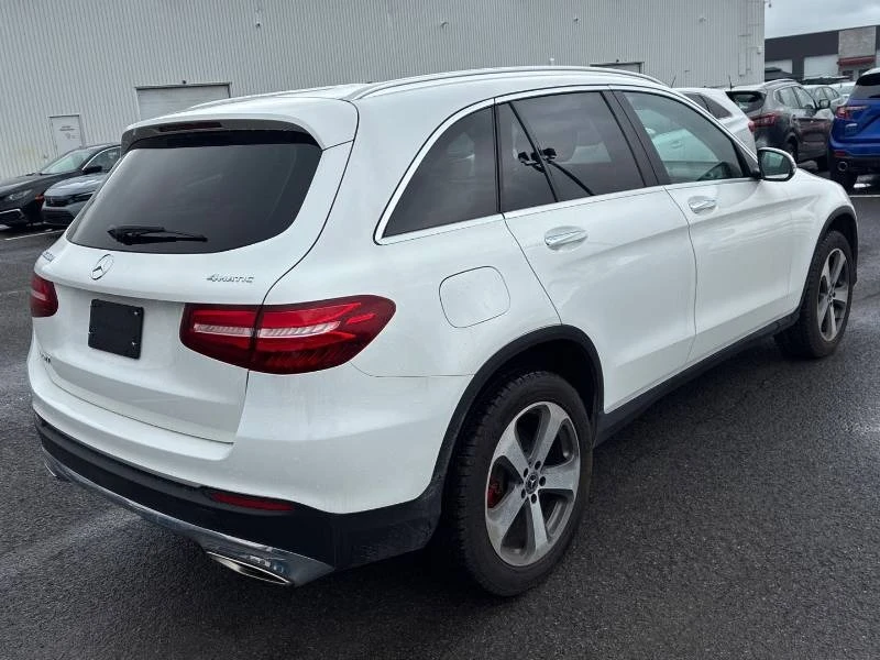 Mercedes-Benz GLC 300 * 4MATIC * ПОДГРЕВ * ПАМЕТ * PANO, снимка 5 - Автомобили и джипове - 54812327