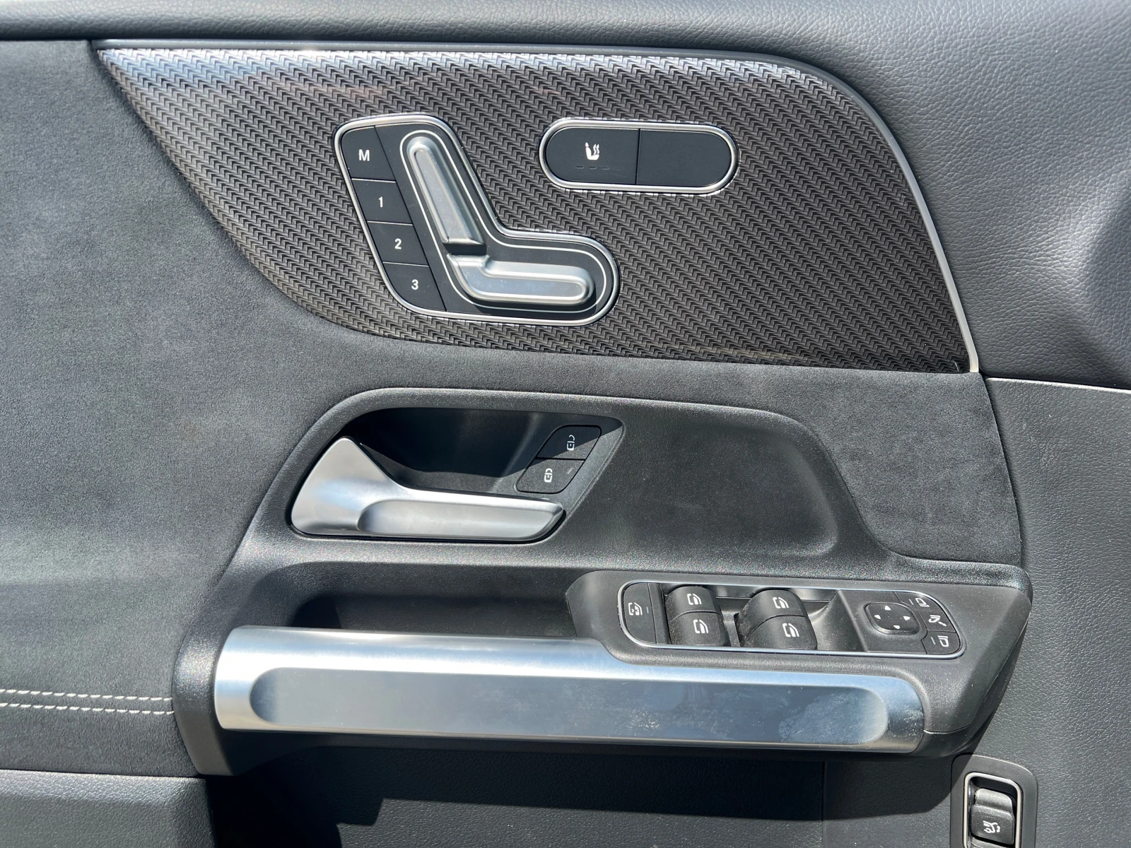 Mercedes-Benz GLB 220d 4MATIC 6+ 1 | Mobile.bg � ����������� 10