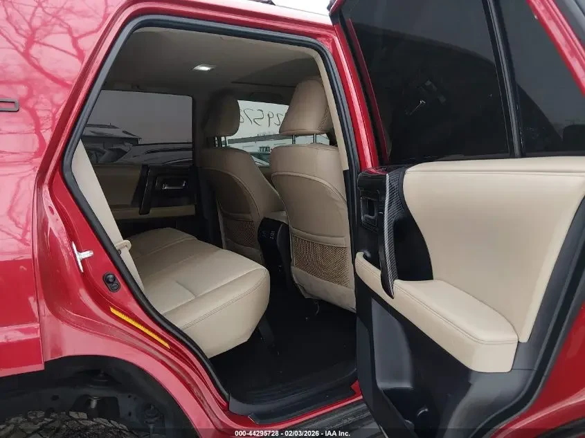 Toyota 4runner SR5 PREMIUM - изображение 10