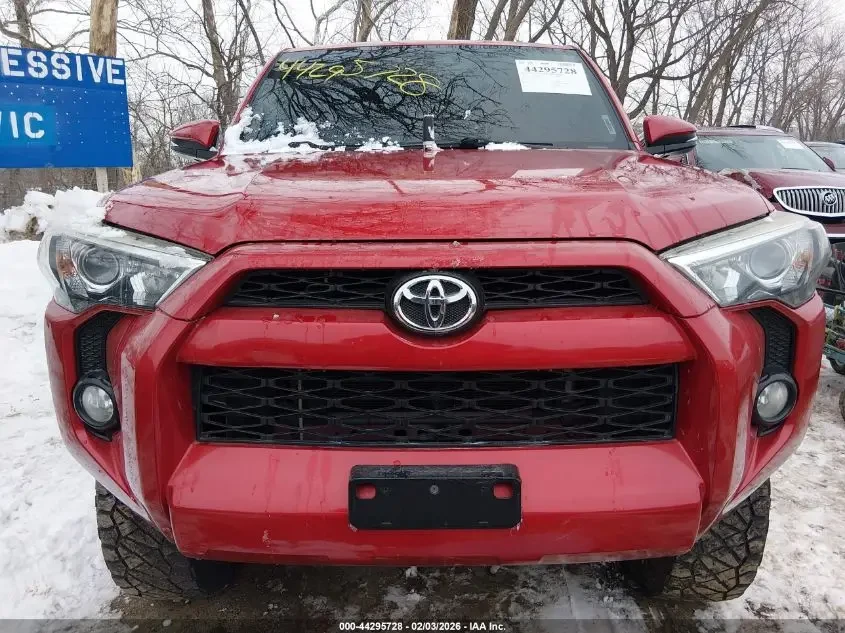 Toyota 4runner SR5 PREMIUM - изображение 3