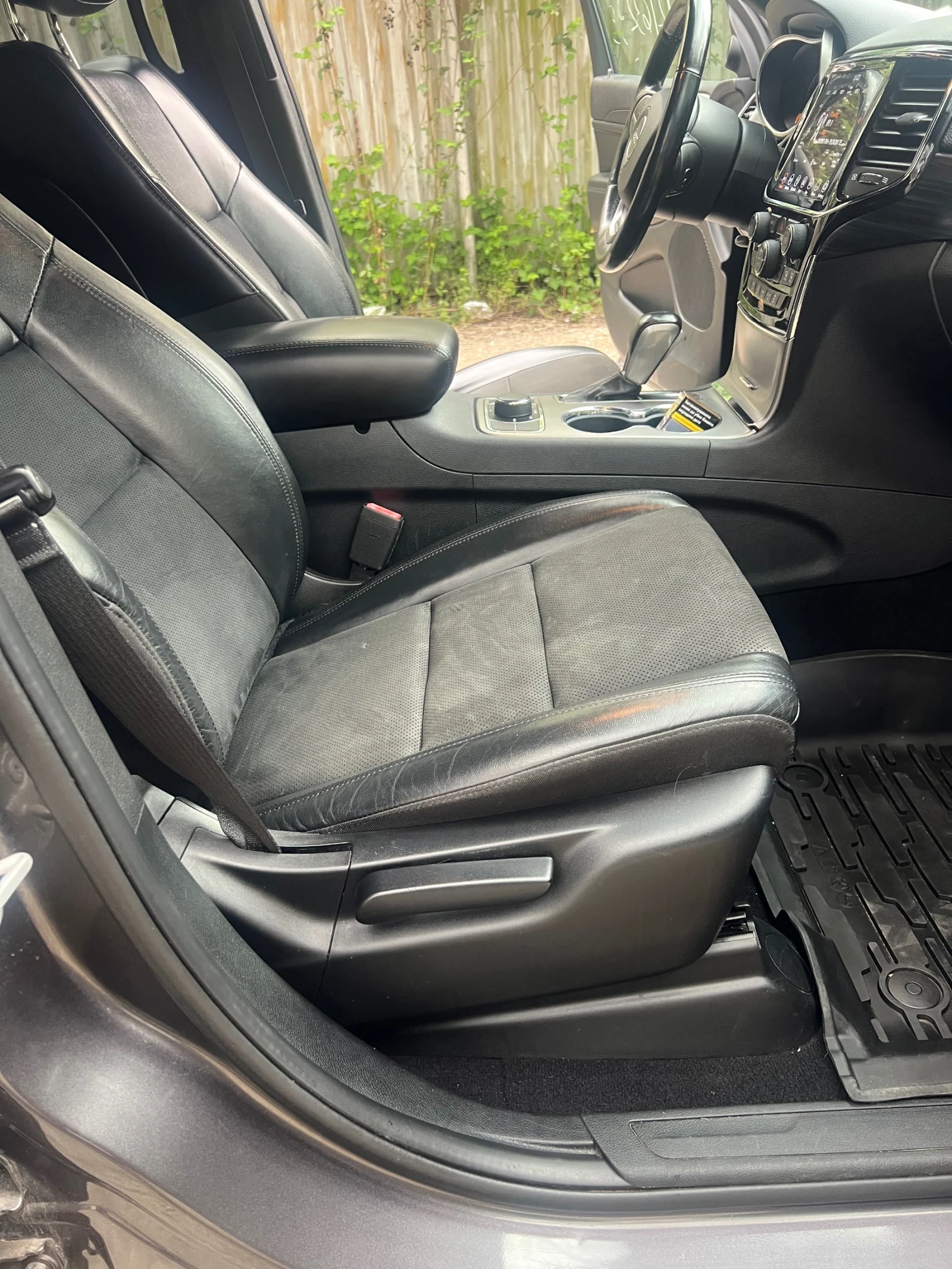 Jeep Grand cherokee Jeep Grand Cherokee 2020 Latitude , снимка 11 - Автомобили и джипове - 54360281