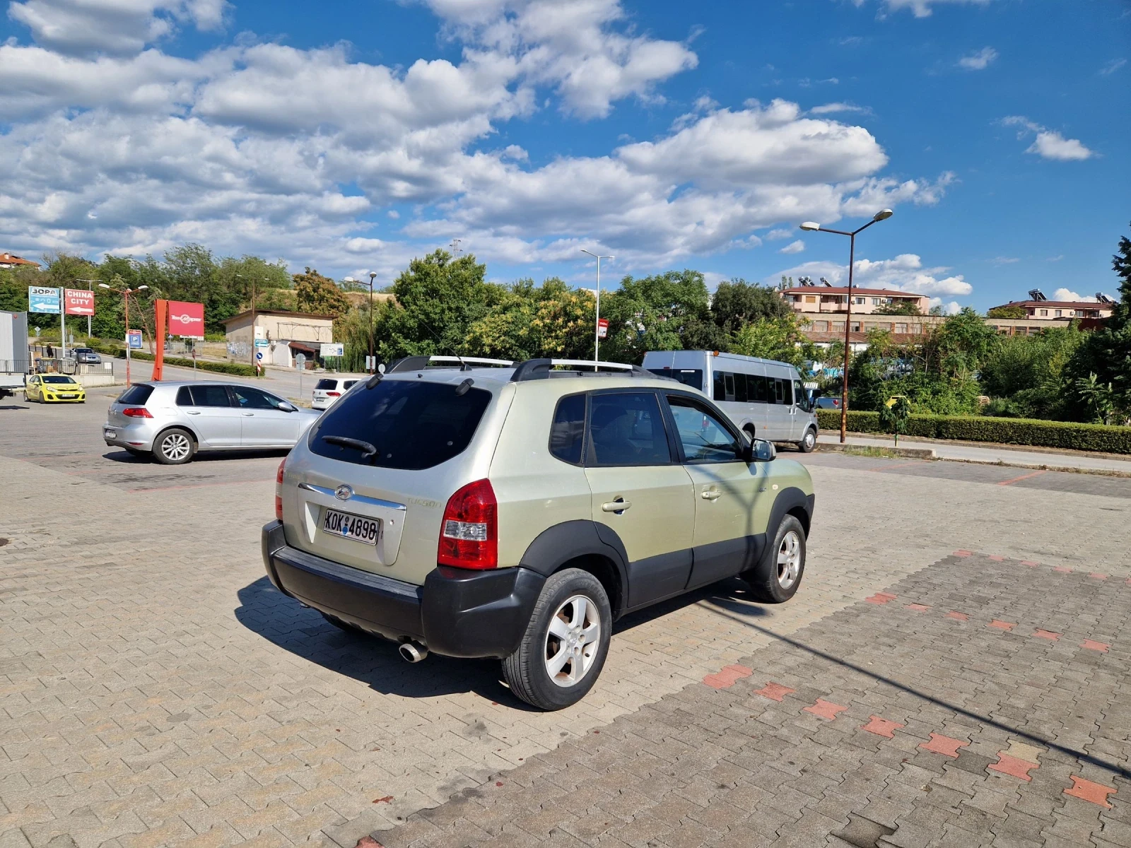 Hyundai Tucson 2.0i  4х4 + газ. уредба , снимка 5 - Автомобили и джипове - 55416397