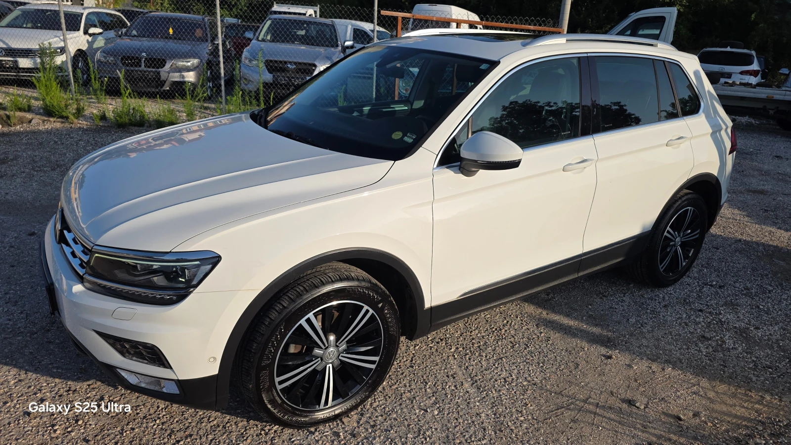 VW Tiguan 2.0tdi тх4 full max, снимка 17 - Автомобили и джипове - 55467720